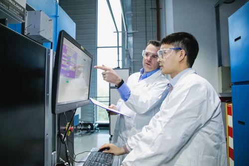 挑战特斯拉？不，凯迪拉克Lyriq旨在重新定义豪华电动出行